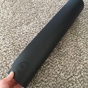 Lululemon yoga mat- 71x26